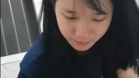 小姑娘很听话，尝试口交 - 苏苏